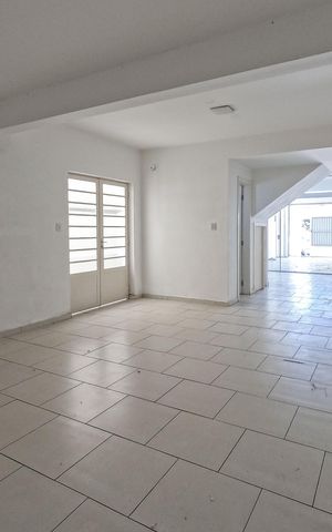 Casa à venda com 330m², 5 quartos e 4 vagas