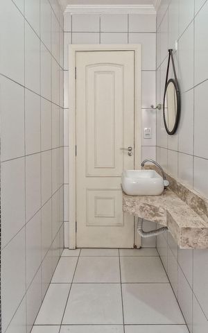 Casa à venda com 330m², 5 quartos e 4 vagas