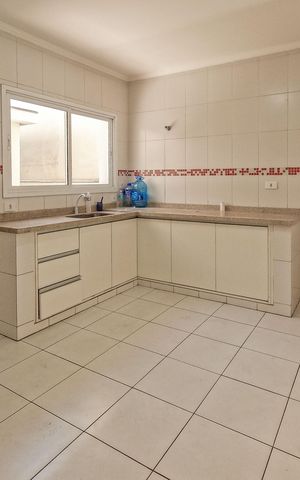 Casa à venda com 330m², 5 quartos e 4 vagas