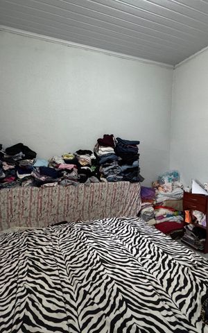 Casa para alugar com 60m², 3 quartos e sem vaga Casa para alugar com 60m², 3 quartos e sem vagaQuarto
