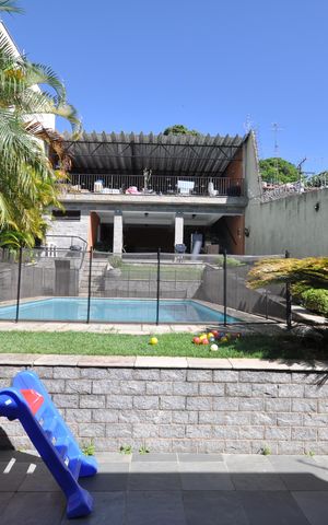 Casa para alugar com 500m², 4 quartos e 4 vagasVista da Sala