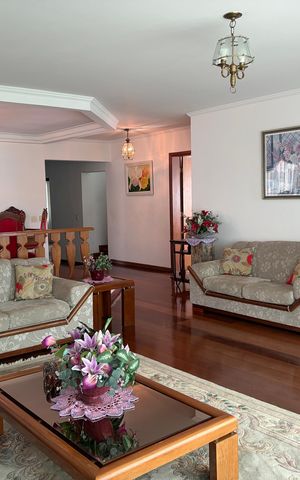 Casa para alugar com 777m², 5 quartos e 6 vagas Casa para alugar com 777m², 5 quartos e 6 vagasSala