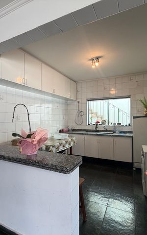 Casa para alugar com 777m², 5 quartos e 6 vagas Casa para alugar com 777m², 5 quartos e 6 vagasCozinha
