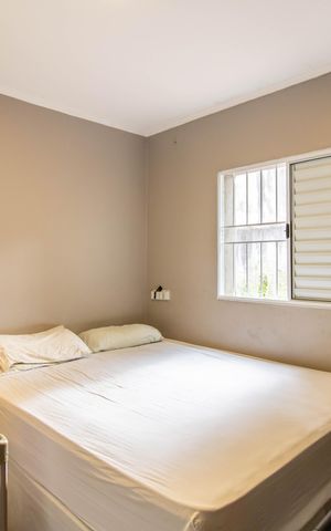 Casa à venda com 227m², 3 quartos e 4 vagas Casa à venda com 227m², 3 quartos e 4 vagasQuarto 4