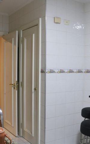 Apartamento à venda com 105m², 2 quartos e 2 vagasCozinha