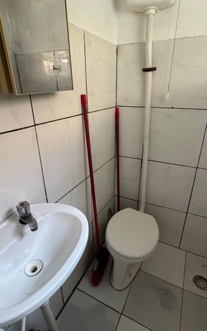 Casa para alugar com 80m², 1 quarto e sem vaga Casa para alugar com 80m², 1 quarto e sem vagaBanheiro