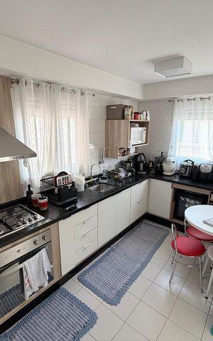 Apartamento à venda com 107m², 3 quartos e 2 vagas Apartamento à venda com 107m², 3 quartos e 2 vagasCozinha