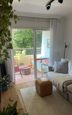 Apartamento à venda com 74m², 2 quartos e 1 vaga Apartamento à venda com 74m², 2 quartos e 1 vagaSala
