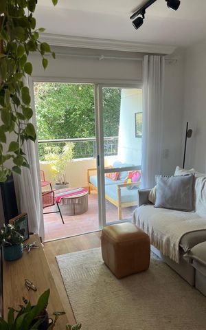 Apartamento à venda com 74m², 2 quartos e 1 vaga Apartamento à venda com 74m², 2 quartos e 1 vagaSala