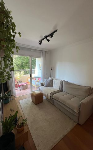 Apartamento à venda com 74m², 2 quartos e 1 vaga Apartamento à venda com 74m², 2 quartos e 1 vagaSala