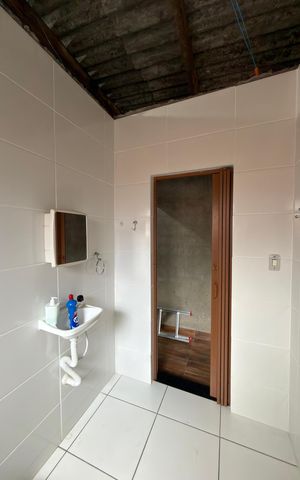 Casa à venda com 250m², 3 quartos e 1 vaga Casa à venda com 250m², 3 quartos e 1 vagaBanheiro casa 3