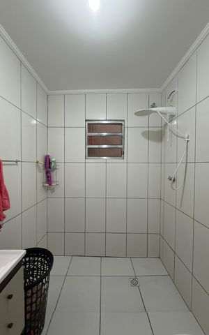 Casa à venda com 250m², 3 quartos e 1 vaga Casa à venda com 250m², 3 quartos e 1 vagaBanheiro Social casa 1
