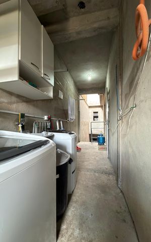 Casa à venda com 250m², 3 quartos e 1 vaga Casa à venda com 250m², 3 quartos e 1 vagaÁrea de Serviço casa 2