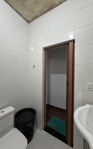 Casa à venda com 250m², 3 quartos e 1 vaga Casa à venda com 250m², 3 quartos e 1 vagaBanheiro casa 2