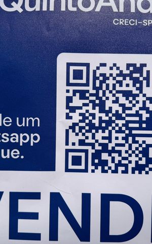 Casa à venda com 250m², 3 quartos e 1 vaga Casa à venda com 250m², 3 quartos e 1 vagaQR CODE