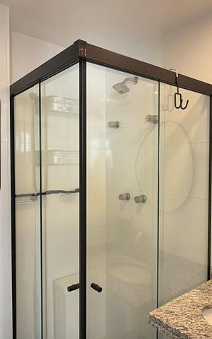 Apartamento à venda com 49m², 2 quartos e 1 vaga Apartamento à venda com 49m², 2 quartos e 1 vagaBanheiro