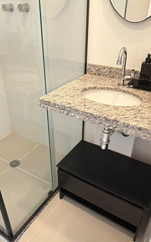 Apartamento à venda com 49m², 2 quartos e 1 vaga Apartamento à venda com 49m², 2 quartos e 1 vagaBanheiro