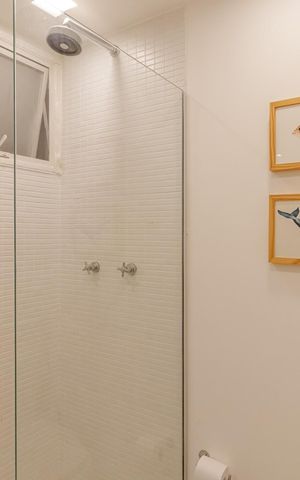 Apartamento para alugar com 94m², 2 quartos e 1 vaga Apartamento para alugar com 94m², 2 quartos e 1 vagaBanheiro da Suíte