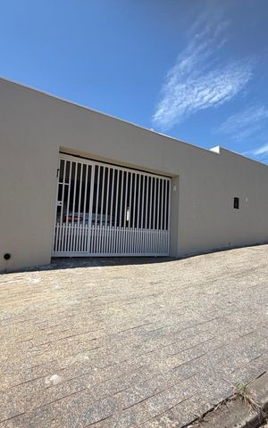 Casa à venda com 200m², 4 quartos e 3 vagas