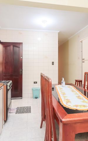 Casa à venda com 145m², 4 quartos e 2 vagas Casa à venda com 145m², 4 quartos e 2 vagasCozinha