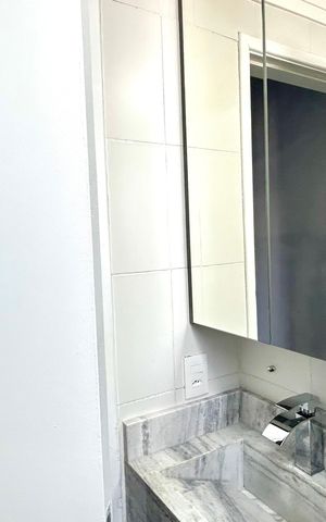 Apartamento à venda com 49m², 2 quartos e 1 vaga Apartamento à venda com 49m², 2 quartos e 1 vagaBanheiro