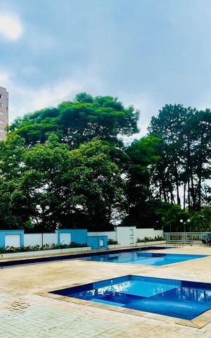 Apartamento à venda com 49m², 2 quartos e 1 vaga Apartamento à venda com 49m², 2 quartos e 1 vagaÁrea comum - Piscina