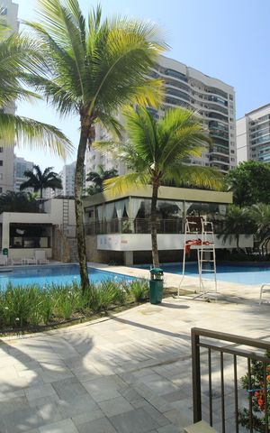 Apartamento à venda com 112m², 3 quartos e 2 vagasÁrea comum - Piscina