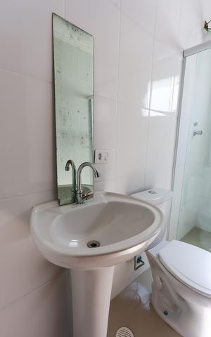Casa para alugar com 217m², 4 quartos e 6 vagas Casa para alugar com 217m², 4 quartos e 6 vagasBanheiro da Suíte 2