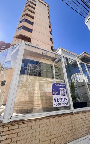 Apartamento à venda com 140m², 3 quartos e 2 vagasFachada + plaquinha