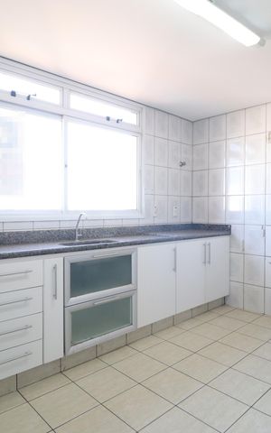 Apartamento para alugar com 130m², 3 quartos e 2 vagasCozinha