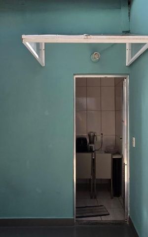 Casa à venda com 300m², 6 quartos e 3 vagas Casa à venda com 300m², 6 quartos e 3 vagasEntrada Casa 02