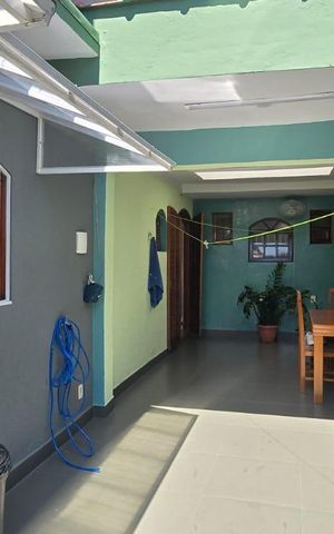 Casa à venda com 300m², 6 quartos e 3 vagas Casa à venda com 300m², 6 quartos e 3 vagasQuintal