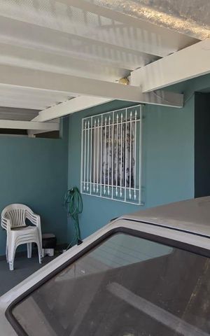 Casa à venda com 300m², 6 quartos e 3 vagas Casa à venda com 300m², 6 quartos e 3 vagasGaragem Casa 02