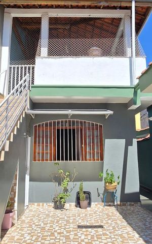 Casa à venda com 300m², 6 quartos e 3 vagas
