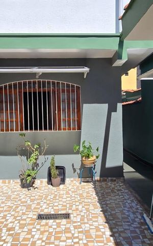 Casa à venda com 300m², 6 quartos e 3 vagas