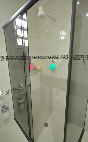 Casa para alugar com 151m², 3 quartos e 2 vagasBanheiro 