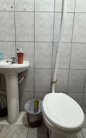 Casa para alugar com 95m², 2 quartos e 1 vaga Casa para alugar com 95m², 2 quartos e 1 vagaBanheiro