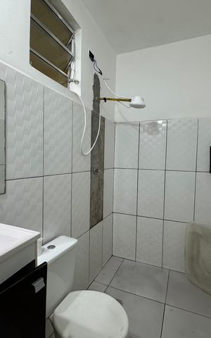 Casa à venda com 250m², 6 quartos e 1 vaga Casa à venda com 250m², 6 quartos e 1 vagaBanheiro - Casa 1