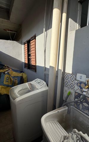Casa à venda com 250m², 6 quartos e 1 vaga Casa à venda com 250m², 6 quartos e 1 vagaÁrea de Serviço - Casa 2