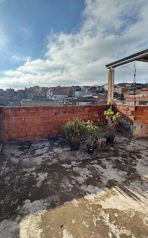 Casa à venda com 250m², 6 quartos e 1 vaga Casa à venda com 250m², 6 quartos e 1 vagaQuintal