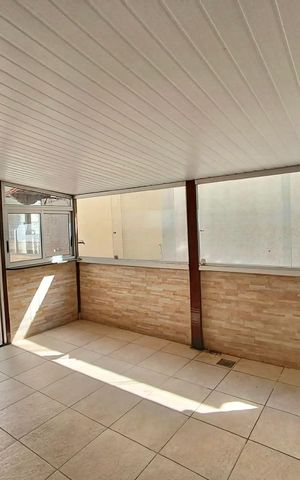 Apartamento à venda com 115m², 2 quartos e 3 vagas Apartamento à venda com 115m², 2 quartos e 3 vagasÁrea de Serviço