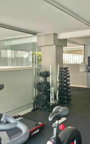 Apartamento à venda com 115m², 2 quartos e 3 vagas Apartamento à venda com 115m², 2 quartos e 3 vagasÁrea comum - Academia