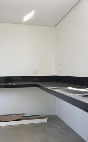 Apartamento à venda com 90m², 3 quartos e 2 vagas Apartamento à venda com 90m², 3 quartos e 2 vagasCozinha e Área de Serviço