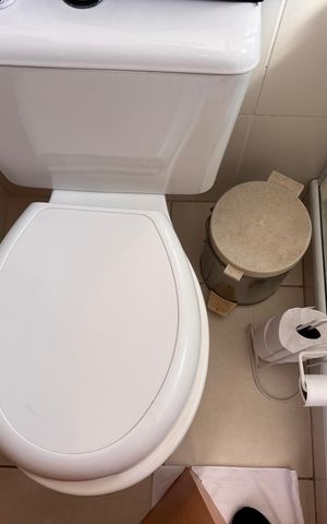 Apartamento à venda com 172m², 3 quartos e 3 vagas Apartamento à venda com 172m², 3 quartos e 3 vagasCozinha e Área de Serviço - Quarto