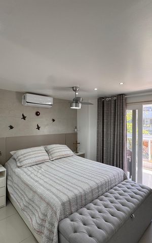 Apartamento à venda com 172m², 3 quartos e 3 vagas Apartamento à venda com 172m², 3 quartos e 3 vagasSuíte 2
