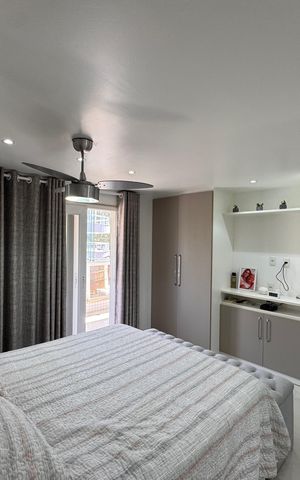 Apartamento à venda com 172m², 3 quartos e 3 vagas Apartamento à venda com 172m², 3 quartos e 3 vagasSuíte 2