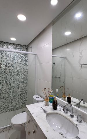 Apartamento à venda com 172m², 3 quartos e 3 vagas Apartamento à venda com 172m², 3 quartos e 3 vagasSuíte 3 - Banheiro