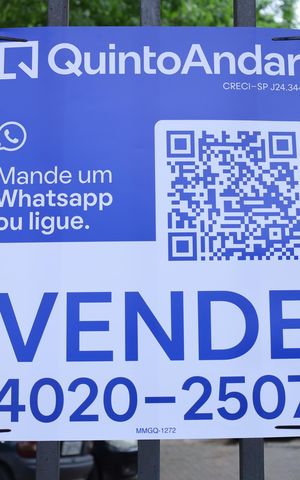 Apartamento à venda com 40m², 2 quartos e 1 vagaPlaca GRANDE instalada no portão do condomínio, dia 07.09.2026 - Código da placa: MMGQ-1272