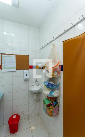 Casa para alugar com 200m², 4 quartos e 5 vagas