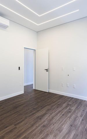 Casa de condomínio à venda com 400m², 4 quartos e 4 vagas